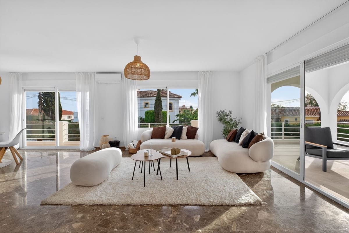 4 camera da letto Villa in vendita in Elviria con garage - 1.649.000 € (Rif: 9997615)