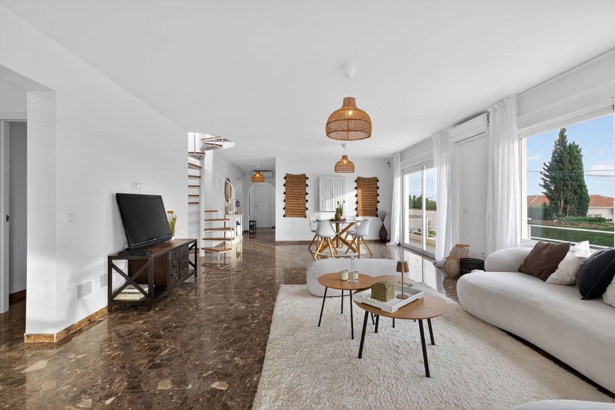 4 camera da letto Villa in vendita in Elviria con garage - 1.649.000 € (Rif: 9997615)