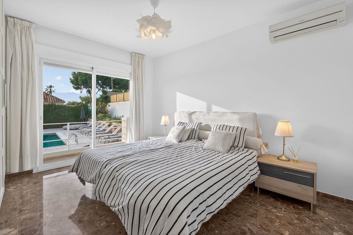 4 camera da letto Villa in vendita in Elviria con garage - 1.649.000 € (Rif: 9997615)