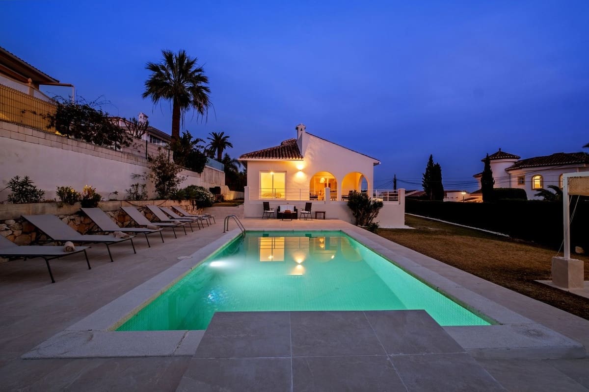 4 camera da letto Villa in vendita in Elviria con garage - 1.649.000 € (Rif: 9997615)
