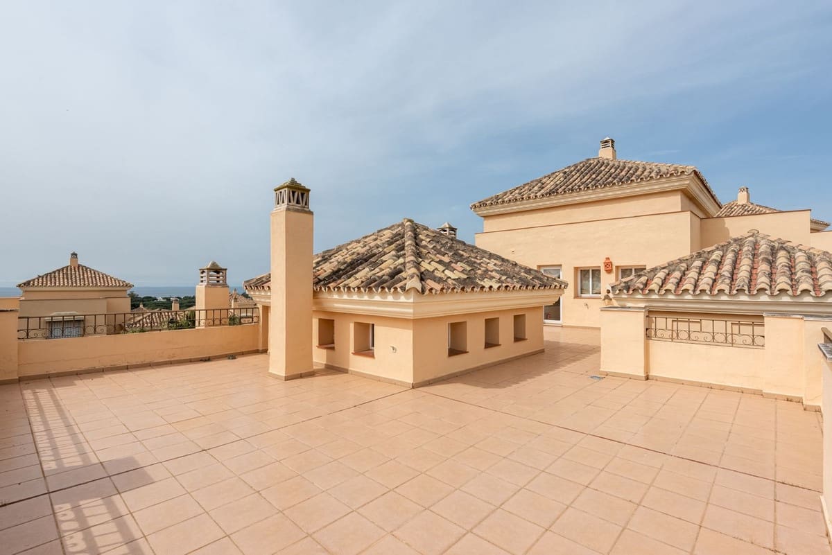 4 Zimmer Apartment zu verkaufen in Elviria mit Pool Garage - 1.500.000 € (Ref: 9997617)