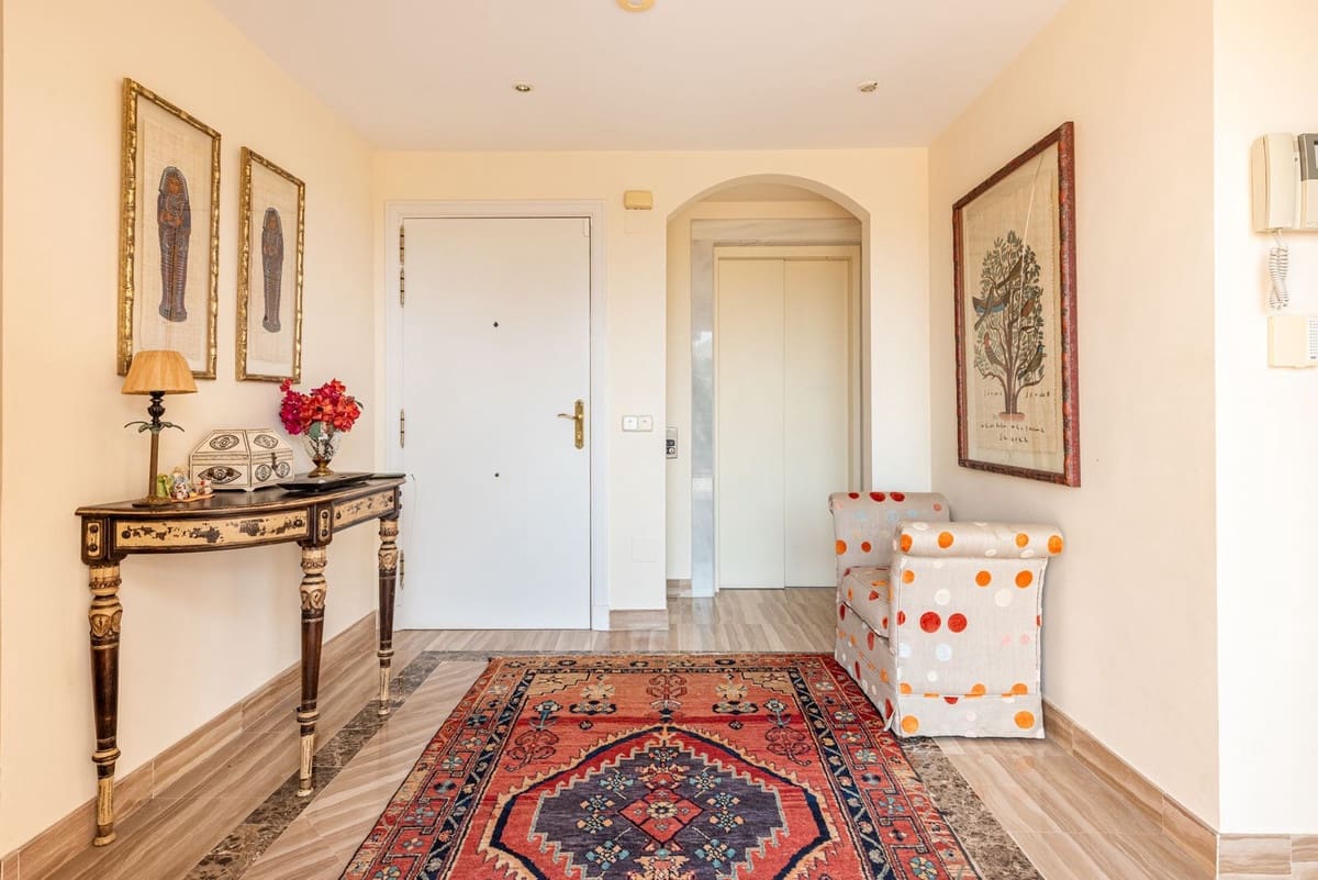 4 Zimmer Apartment zu verkaufen in Elviria mit Pool Garage - 1.500.000 € (Ref: 9997617)