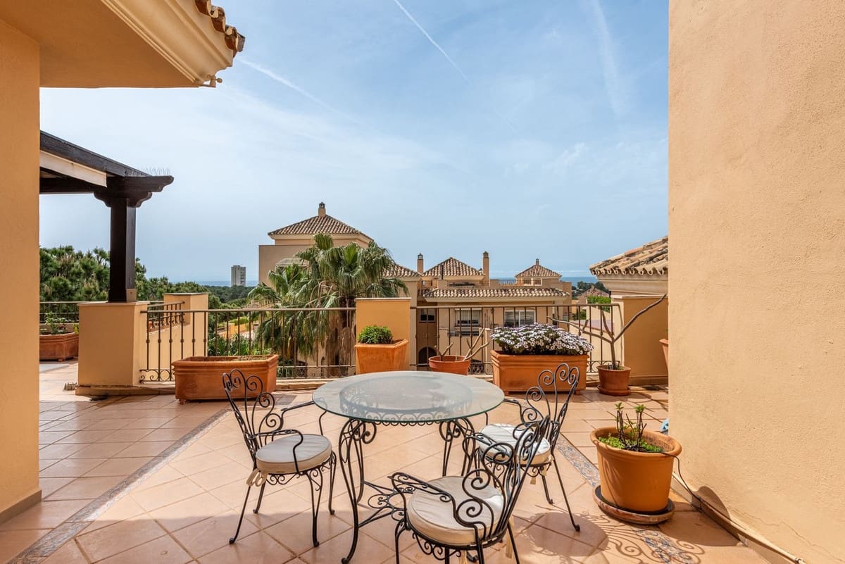 4 Zimmer Apartment zu verkaufen in Elviria mit Pool Garage - 1.500.000 € (Ref: 9997617)