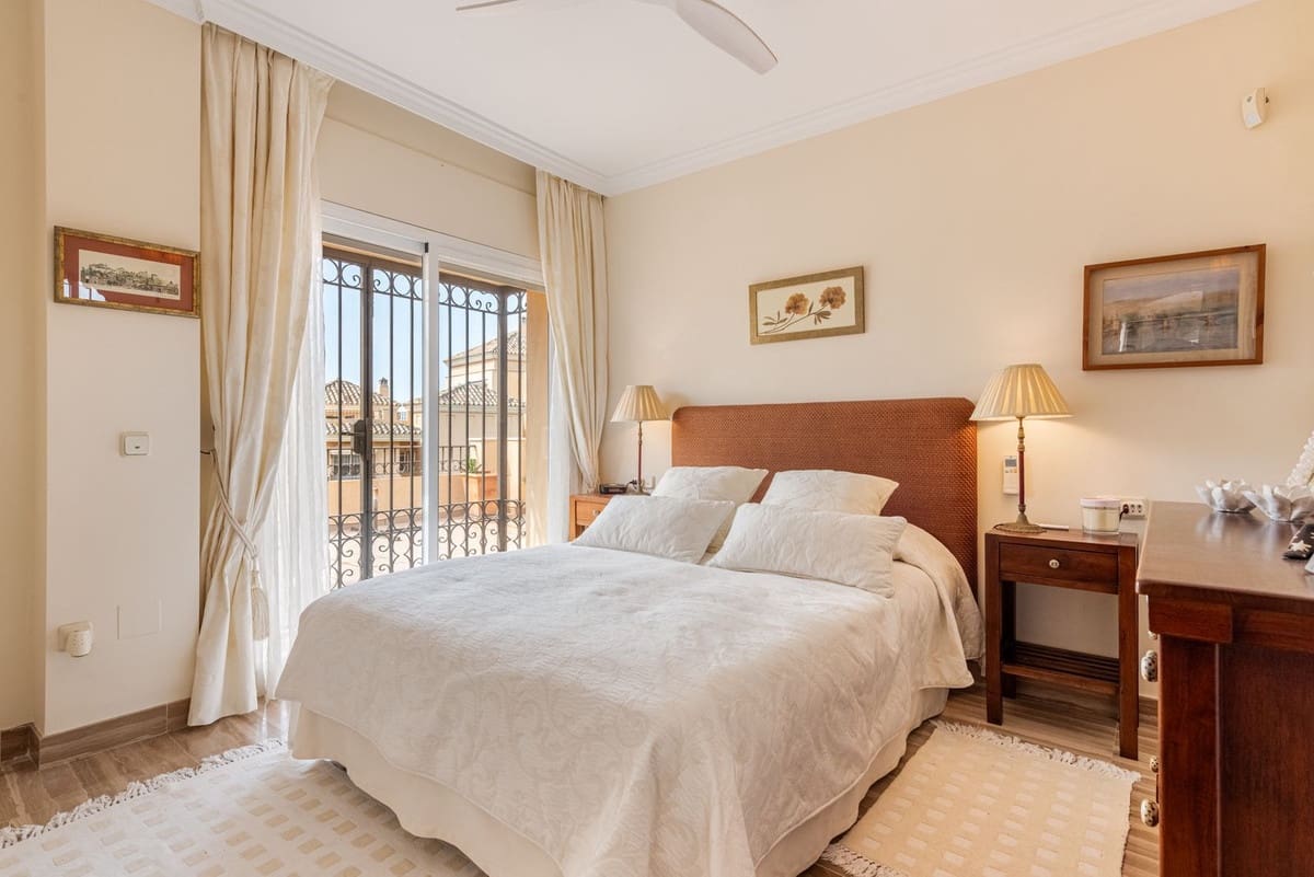 4 Zimmer Apartment zu verkaufen in Elviria mit Pool Garage - 1.500.000 € (Ref: 9997617)