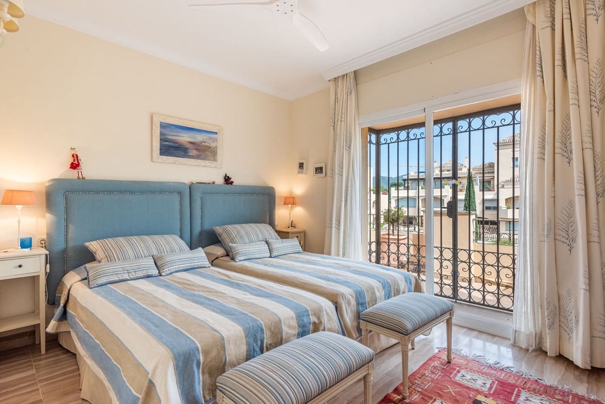 4 Zimmer Apartment zu verkaufen in Elviria mit Pool Garage - 1.500.000 € (Ref: 9997617)