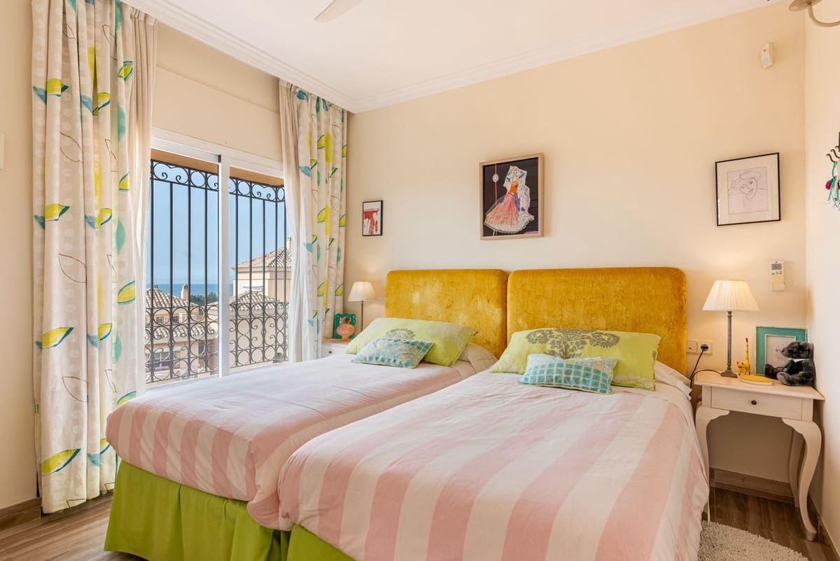 4 Zimmer Apartment zu verkaufen in Elviria mit Pool Garage - 1.500.000 € (Ref: 9997617)