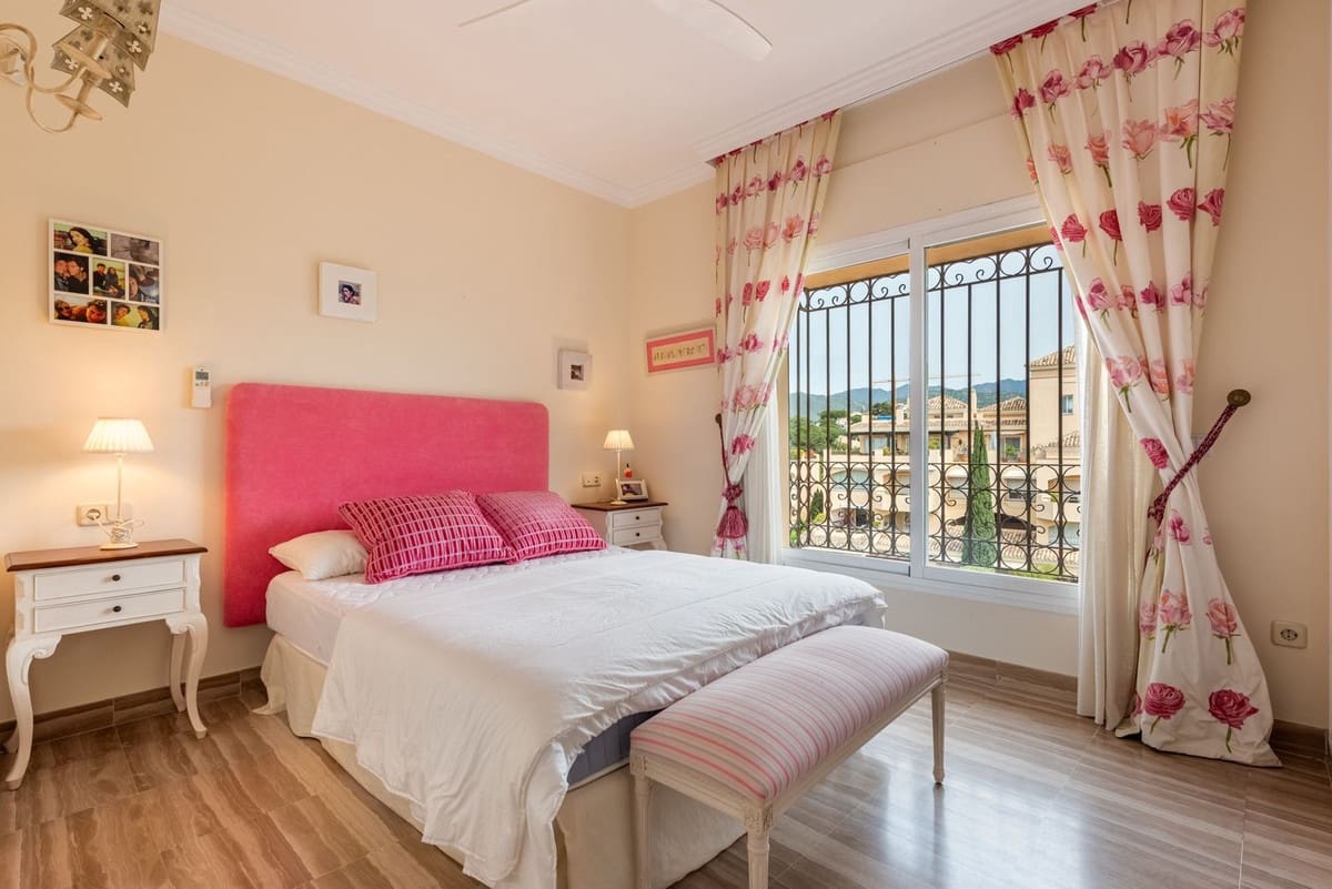 4 Zimmer Apartment zu verkaufen in Elviria mit Pool Garage - 1.500.000 € (Ref: 9997617)