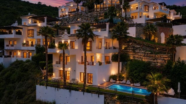 4 bedroom Villa for sale in Benahavís with pool garage - € 1,595,000 (Ref: 9997618)