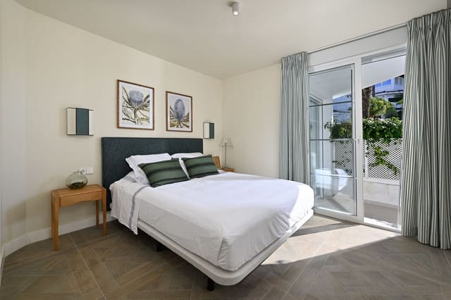 4 slaapkamer Appartement te koop in Elviria, Marbella met zwembad - € 1.495.000 (Ref: 9997619)