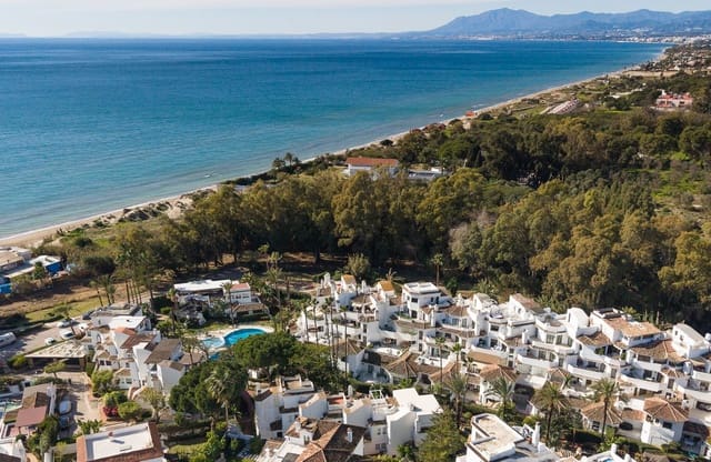 4 slaapkamer Appartement te koop in Elviria, Marbella met zwembad - € 1.495.000 (Ref: 9997619)