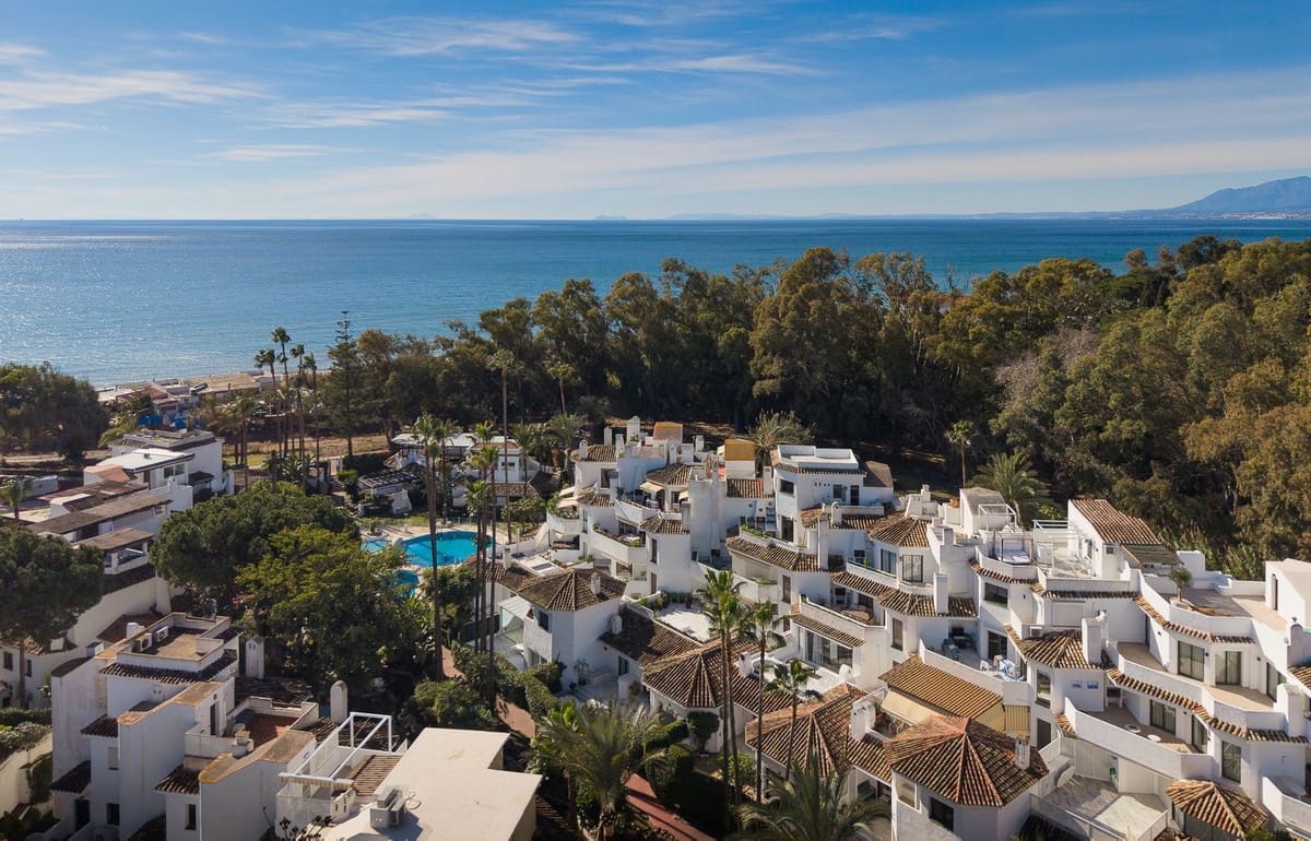 4 Zimmer Apartment zu verkaufen in Elviria mit Pool - 1.495.000 € (Ref: 9997619)