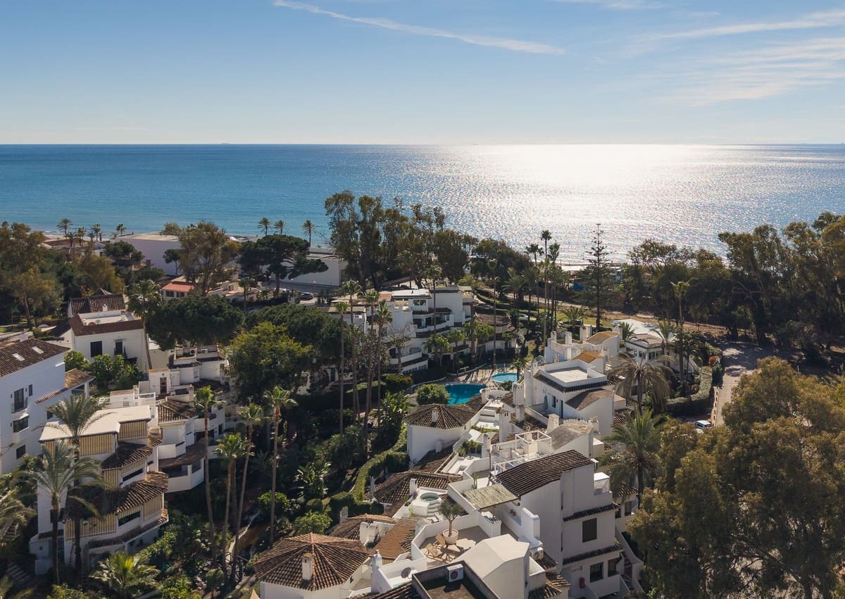 4 Zimmer Apartment zu verkaufen in Elviria mit Pool - 1.495.000 € (Ref: 9997619)