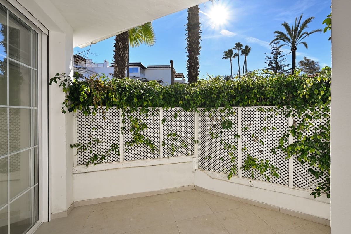 4 Zimmer Apartment zu verkaufen in Elviria mit Pool - 1.495.000 € (Ref: 9997619)