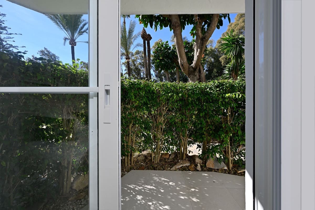 4 Zimmer Apartment zu verkaufen in Elviria mit Pool - 1.495.000 € (Ref: 9997619)