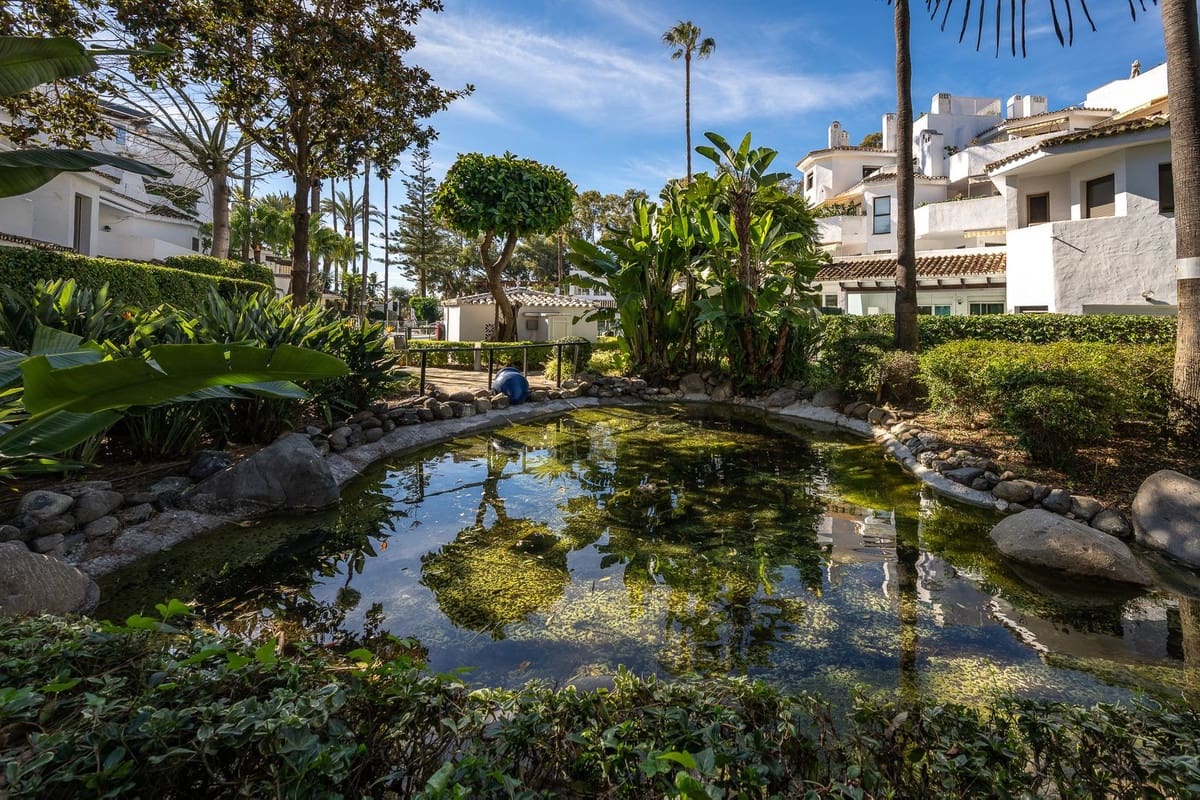 4 Zimmer Apartment zu verkaufen in Elviria mit Pool - 1.495.000 € (Ref: 9997619)