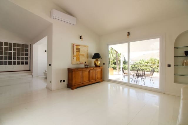 3 soverom Villa til salgs i Benalmádena med svømmebasseng garasje - € 1 395 000 (Ref: 9997623)