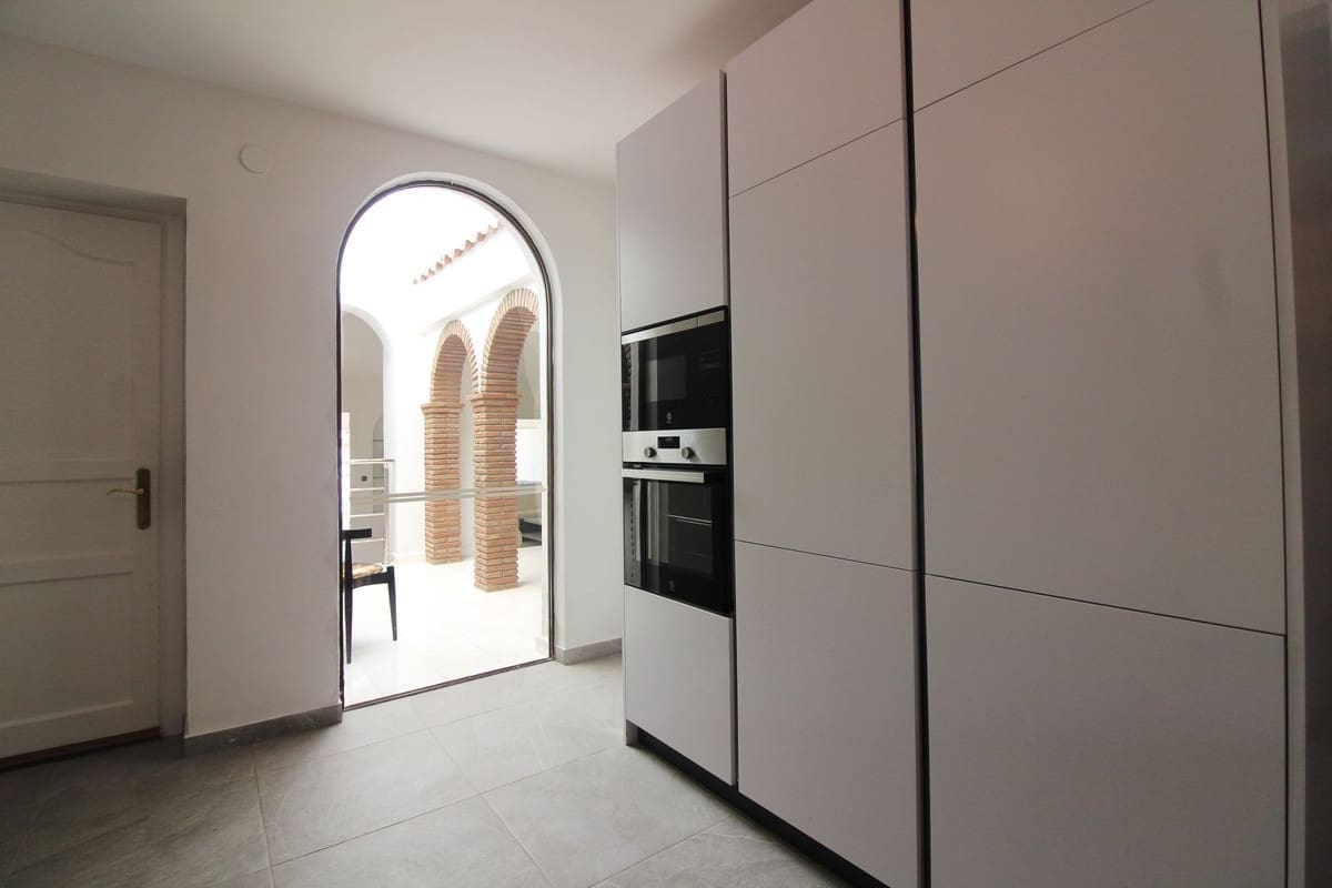3 chambre Villa/Maison à vendre à Benalmadena avec garage - 1 395 000 € (Ref: 9997623)