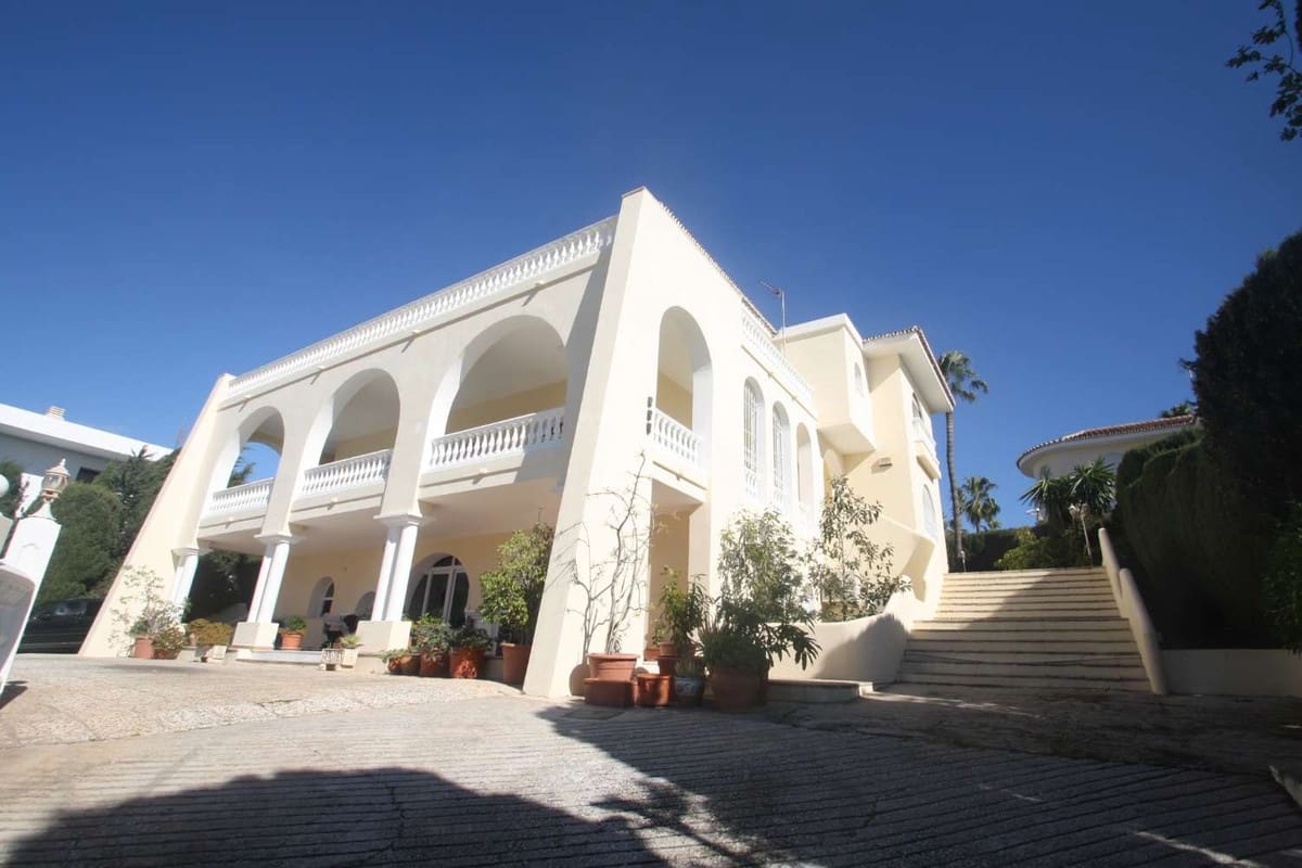 6 quarto Moradia para venda em Benalmadena com garagem - 1 585 000 € (Ref: 9997624)