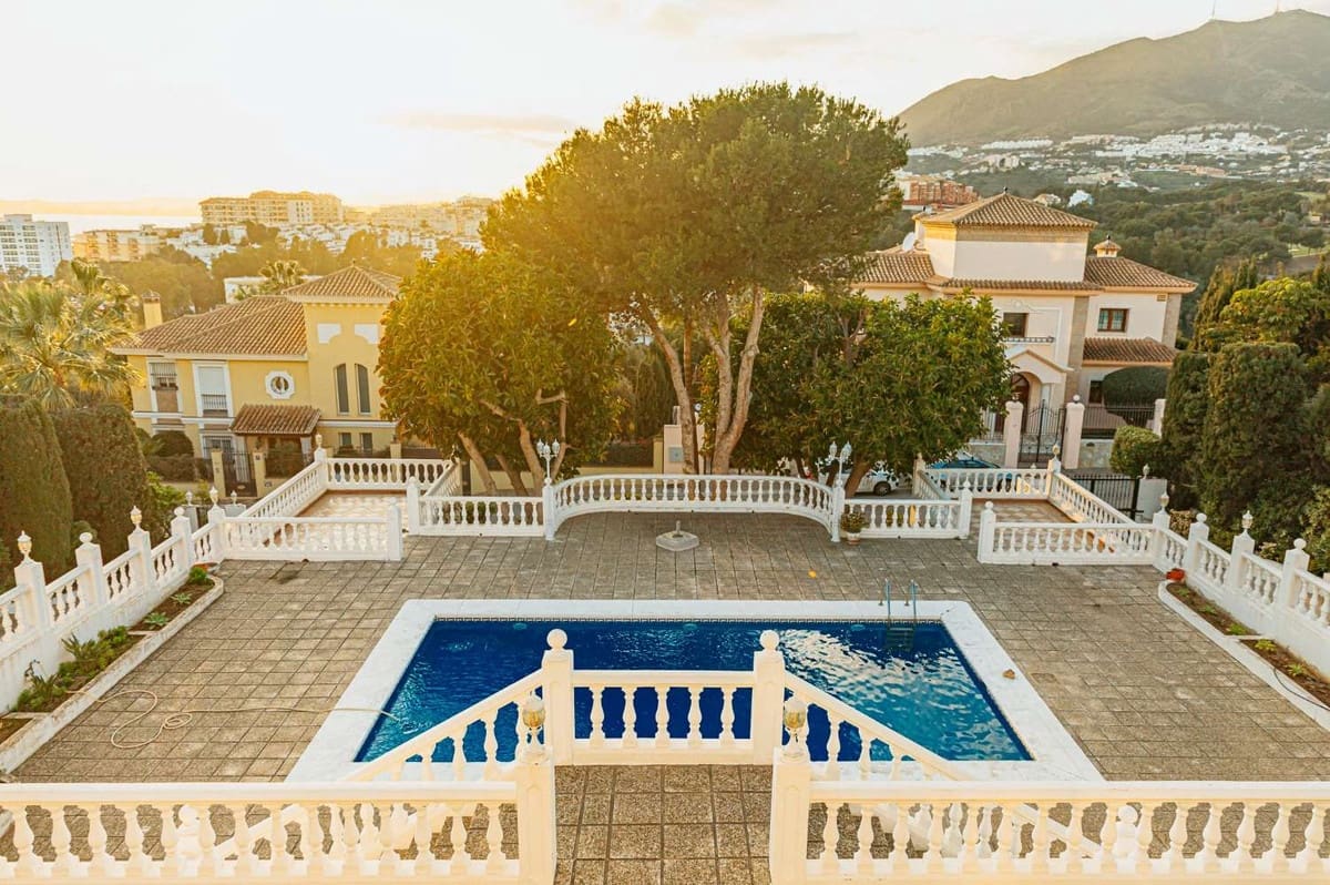 6 quarto Moradia para venda em Benalmadena com garagem - 1 585 000 € (Ref: 9997624)