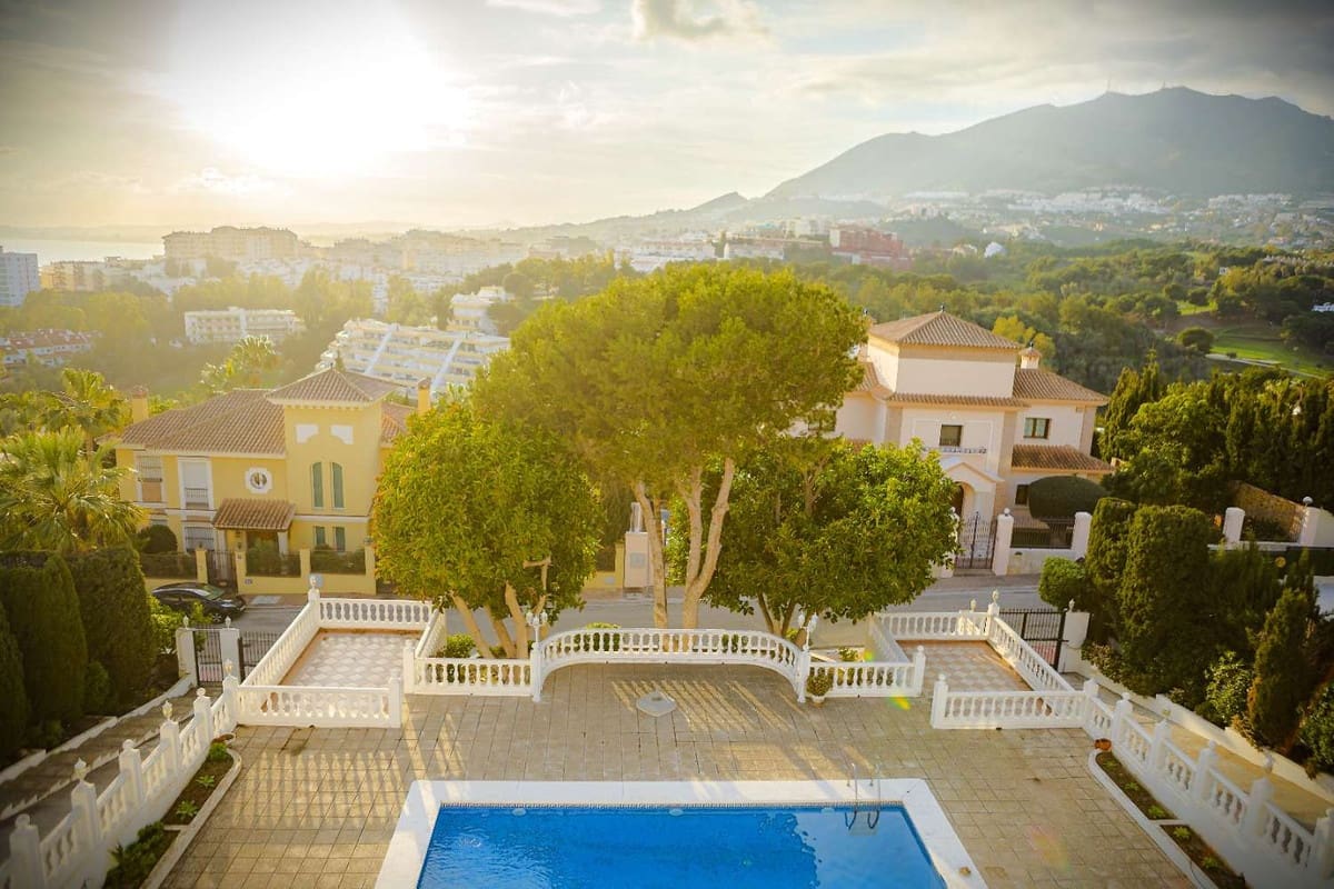 6 quarto Moradia para venda em Benalmadena com garagem - 1 585 000 € (Ref: 9997624)