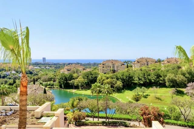Apartamento de 3 habitaciones en Elviria, Marbella en venta - 1.590.000 € (Ref: 9997625)