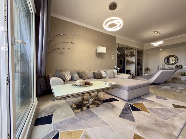 Apartamento de 3 habitaciones en Elviria, Marbella en venta - 1.590.000 € (Ref: 9997625)