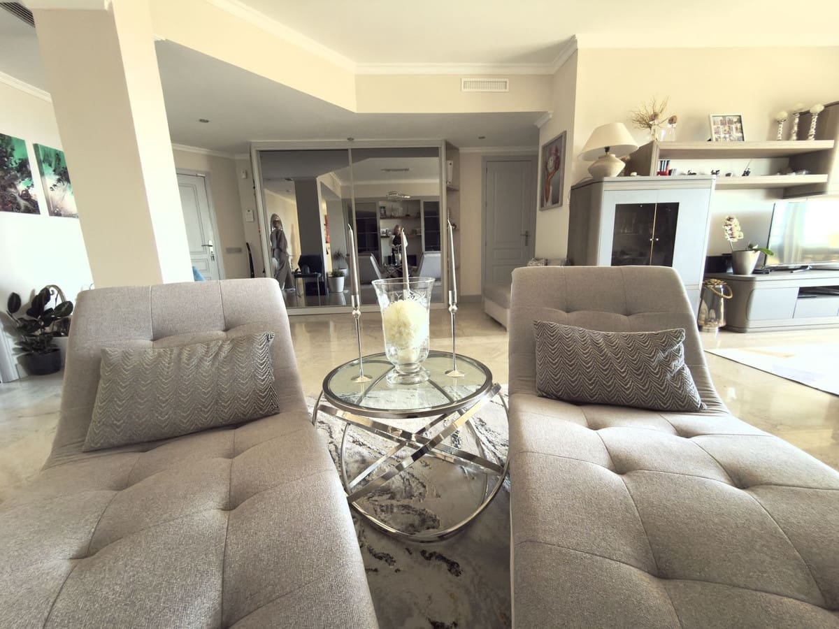 3 Zimmer Apartment zu verkaufen in Elviria - 1.590.000 € (Ref: 9997625)