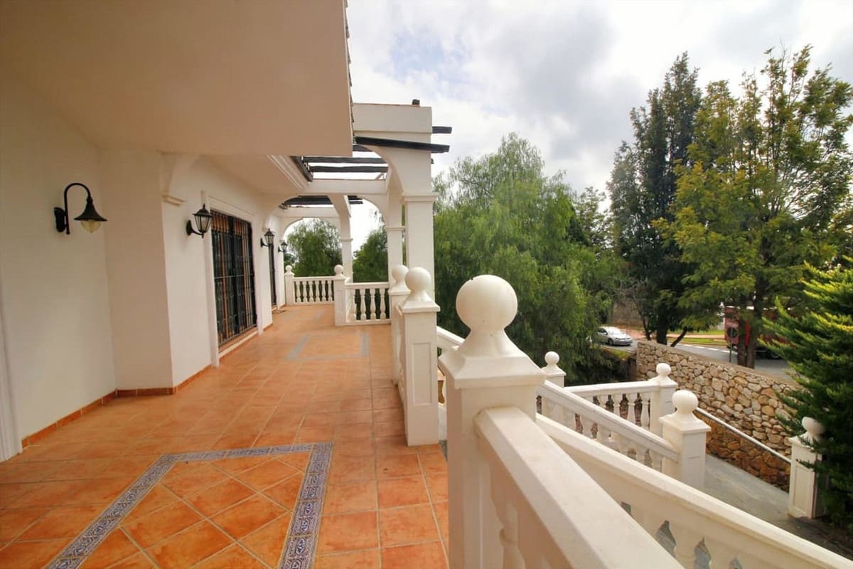 6 soveværelse Villa til salg i Benalmadena med garage - € 1.600.000 (Ref: 9997629)