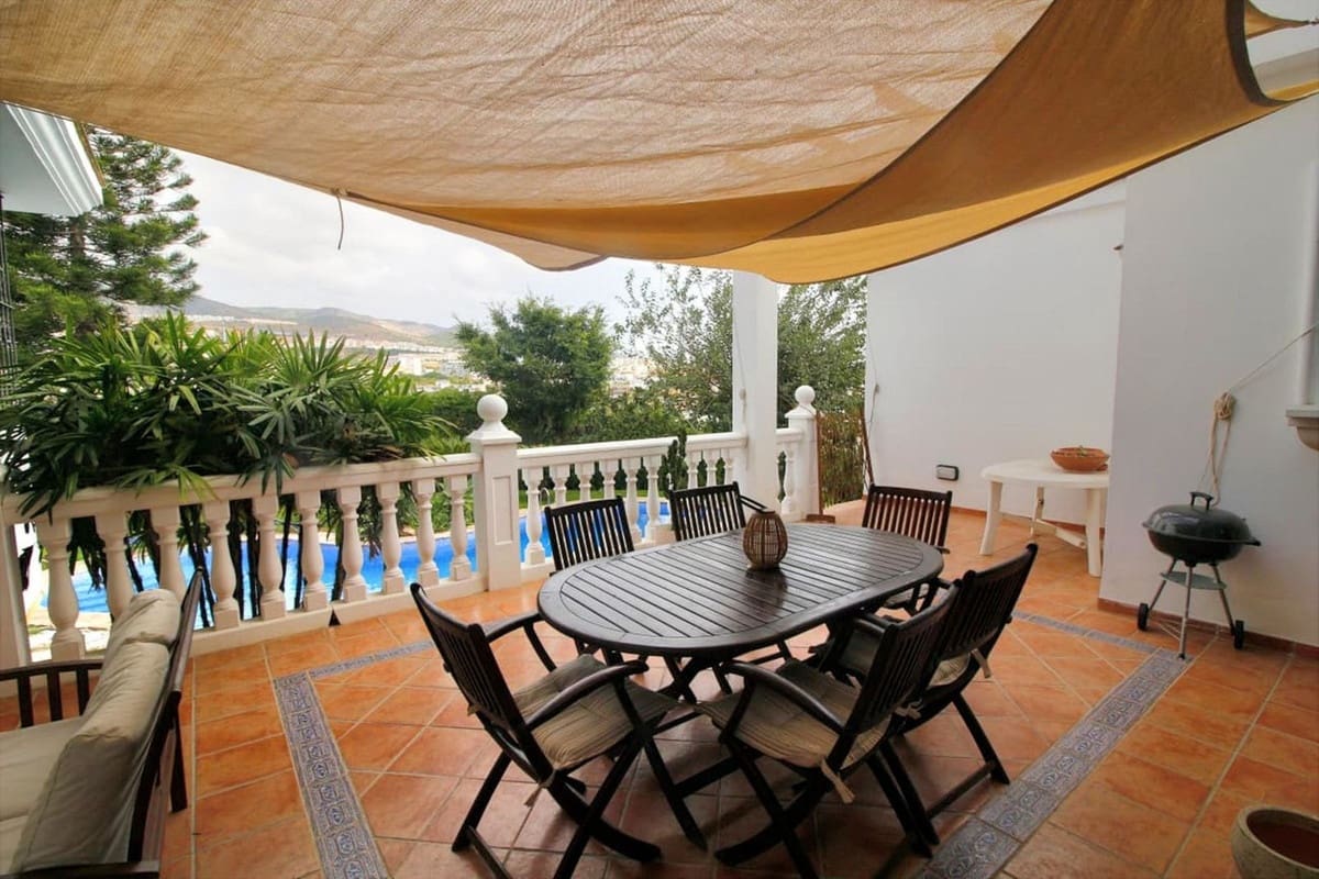 6 soveværelse Villa til salg i Benalmadena med garage - € 1.600.000 (Ref: 9997629)