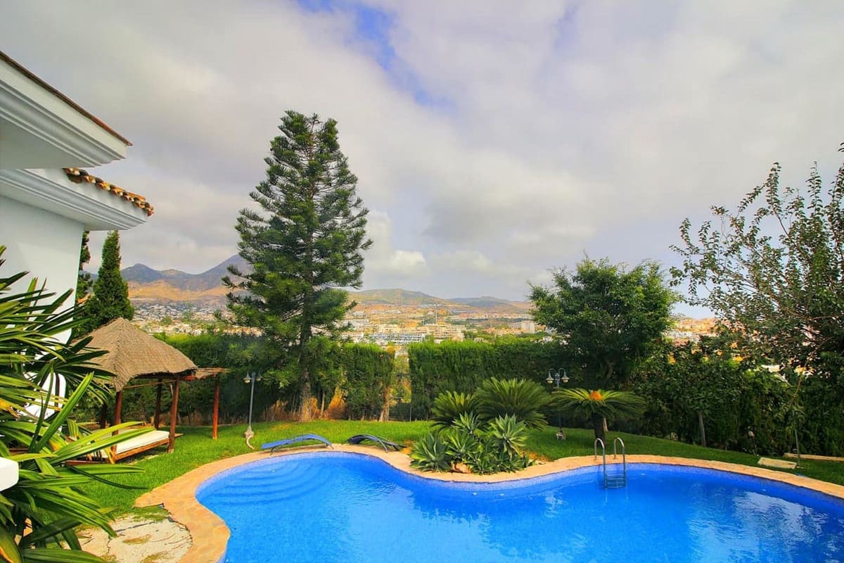 6 soveværelse Villa til salg i Benalmadena med garage - € 1.600.000 (Ref: 9997629)