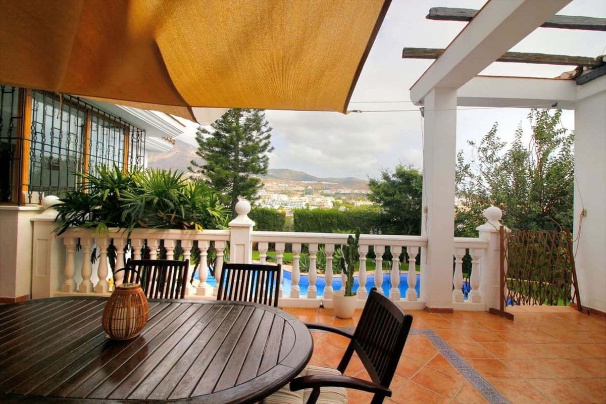 6 soveværelse Villa til salg i Benalmadena med garage - € 1.600.000 (Ref: 9997629)