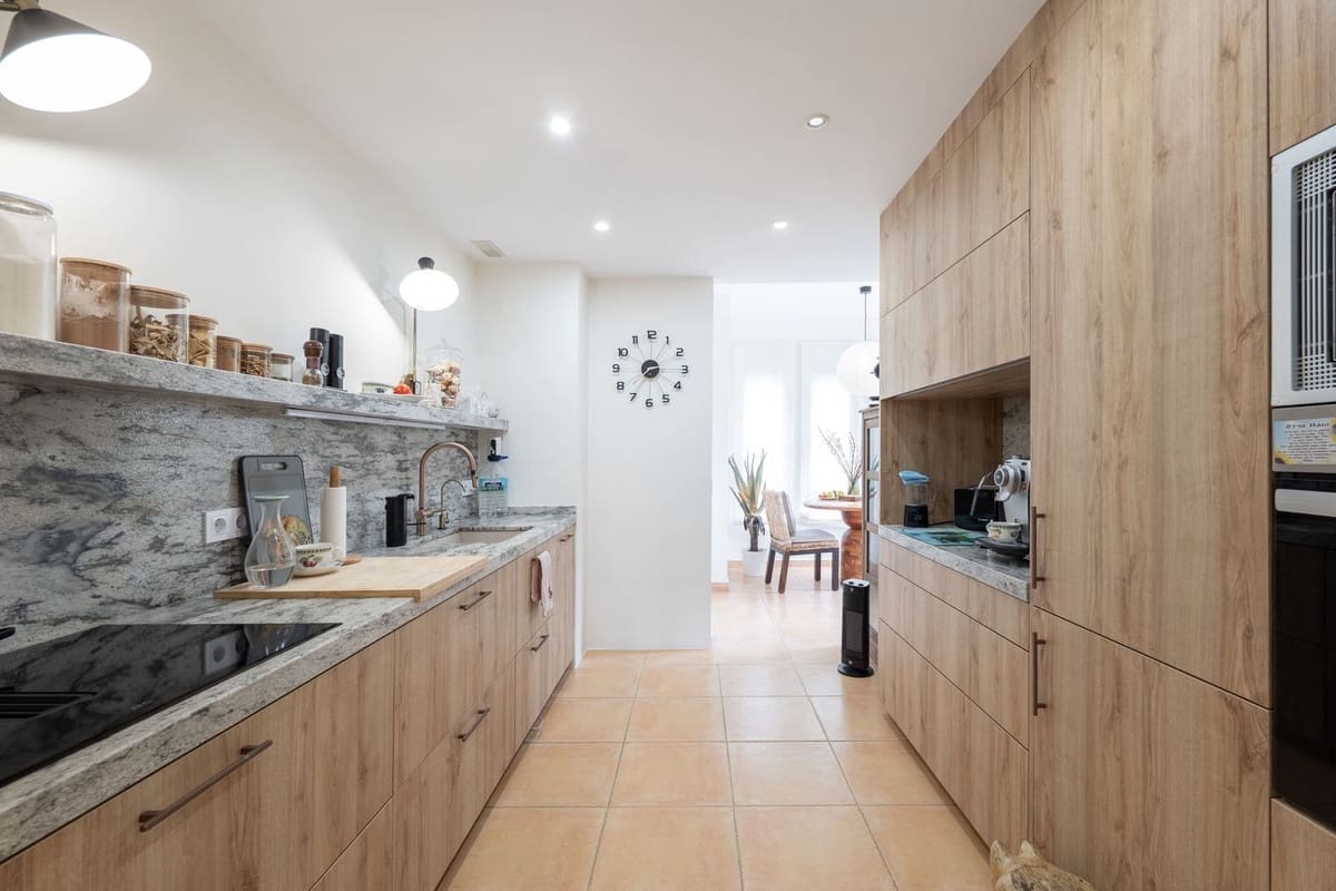 2 sypialnia Apartament na sprzedaż w Los Monteros z garażem - 1 750 000 € (Ref: 9997632)