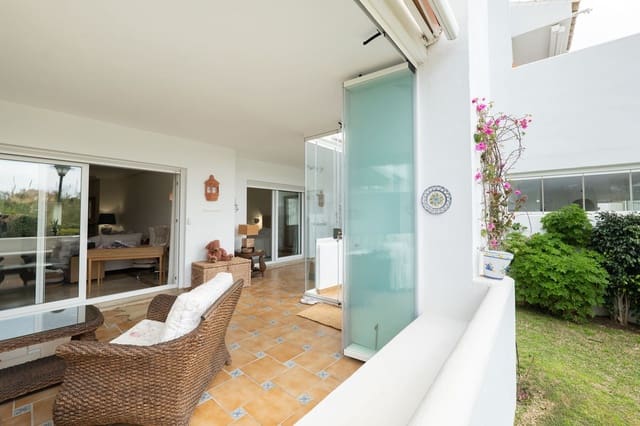 2 sypialnia Apartament na sprzedaż w Los Monteros, Marbella z garażem - 1 750 000 € (Ref: 9997632)