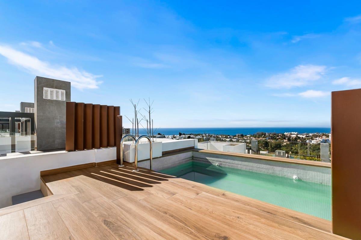 5 sovrum Hus till salu i Rio Real med pool - 1 950 000 € (Ref: 9997634)