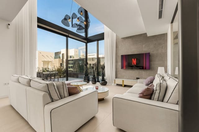 5 sovrum Hus till salu i Río Real, Marbella med pool - 1 950 000 € (Ref: 9997634)