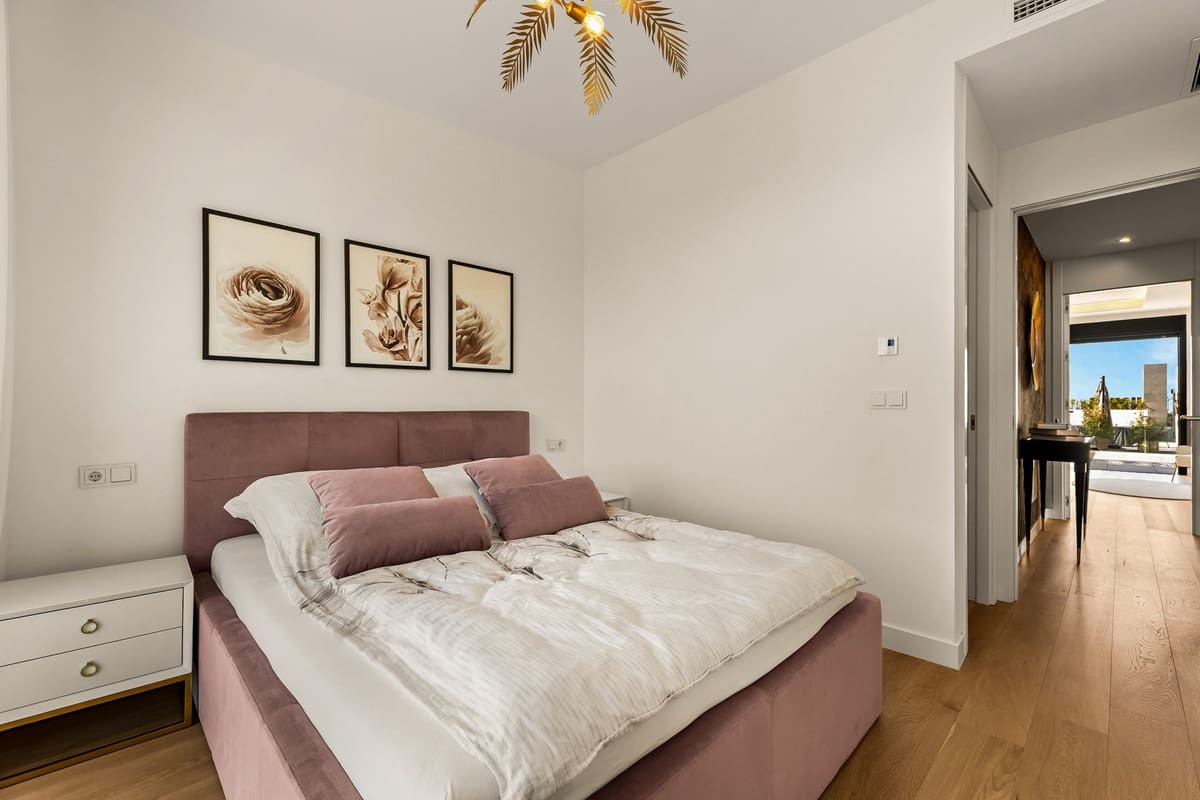 5 sovrum Hus till salu i Rio Real med pool - 1 950 000 € (Ref: 9997634)