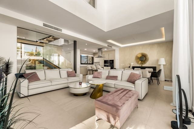 5 sovrum Hus till salu i Río Real, Marbella med pool - 1 950 000 € (Ref: 9997634)