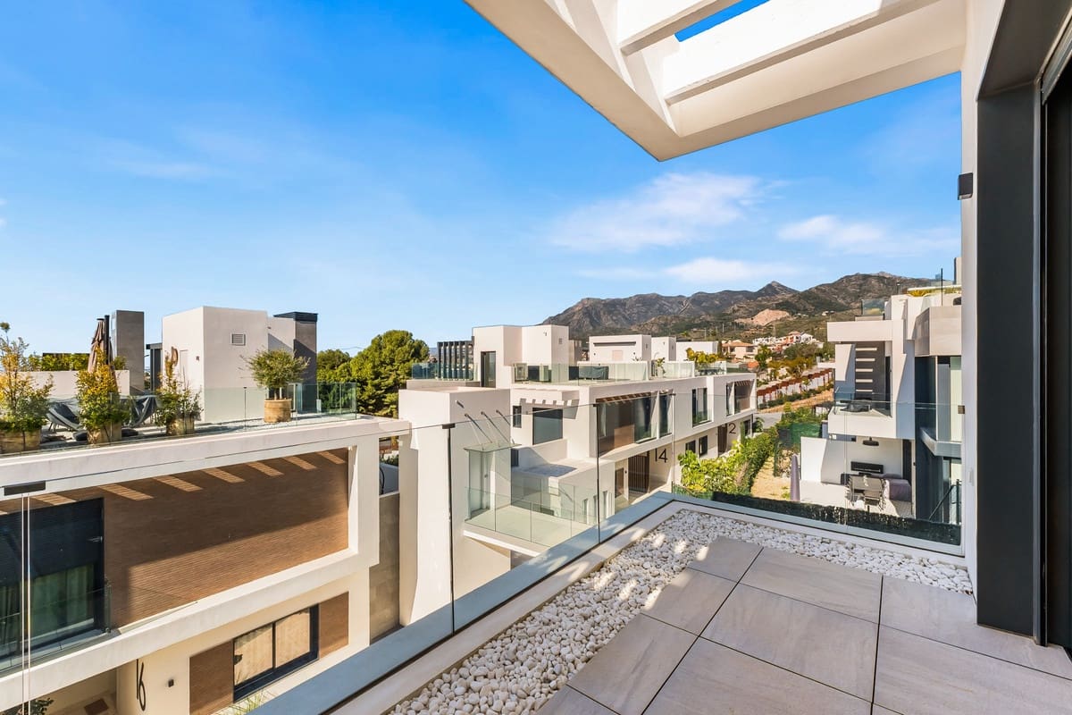 5 sovrum Hus till salu i Rio Real med pool - 1 950 000 € (Ref: 9997634)