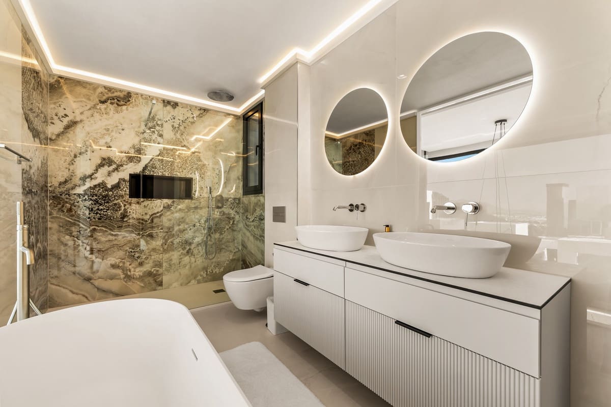 5 sovrum Hus till salu i Rio Real med pool - 1 950 000 € (Ref: 9997634)