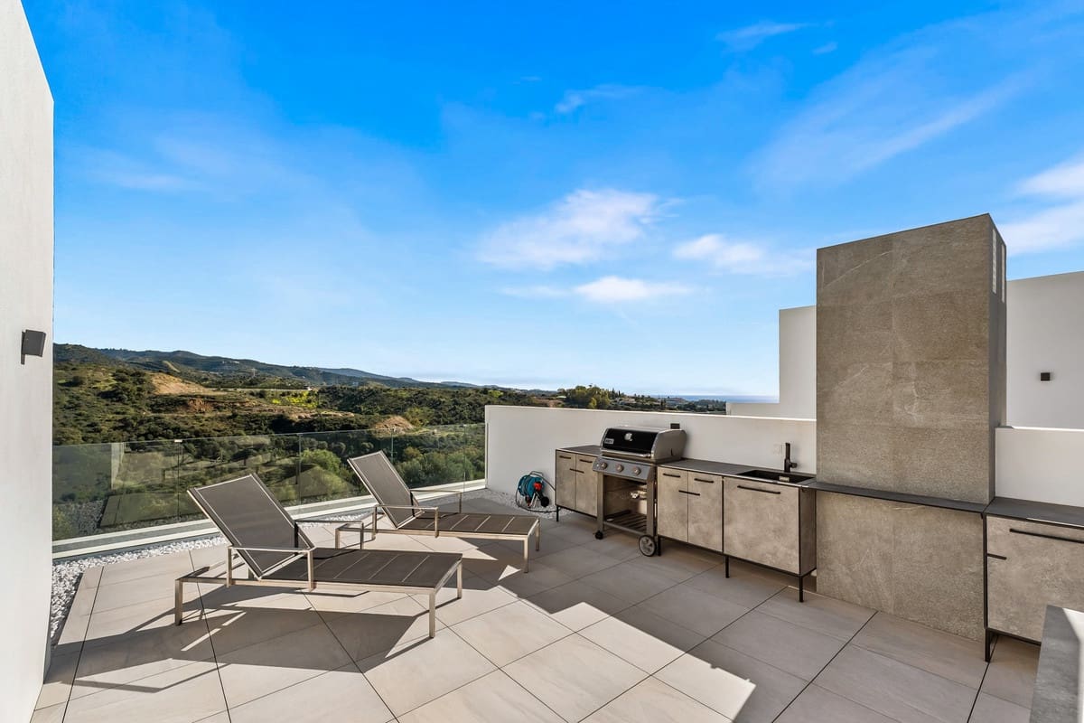5 sovrum Hus till salu i Rio Real med pool - 1 950 000 € (Ref: 9997634)
