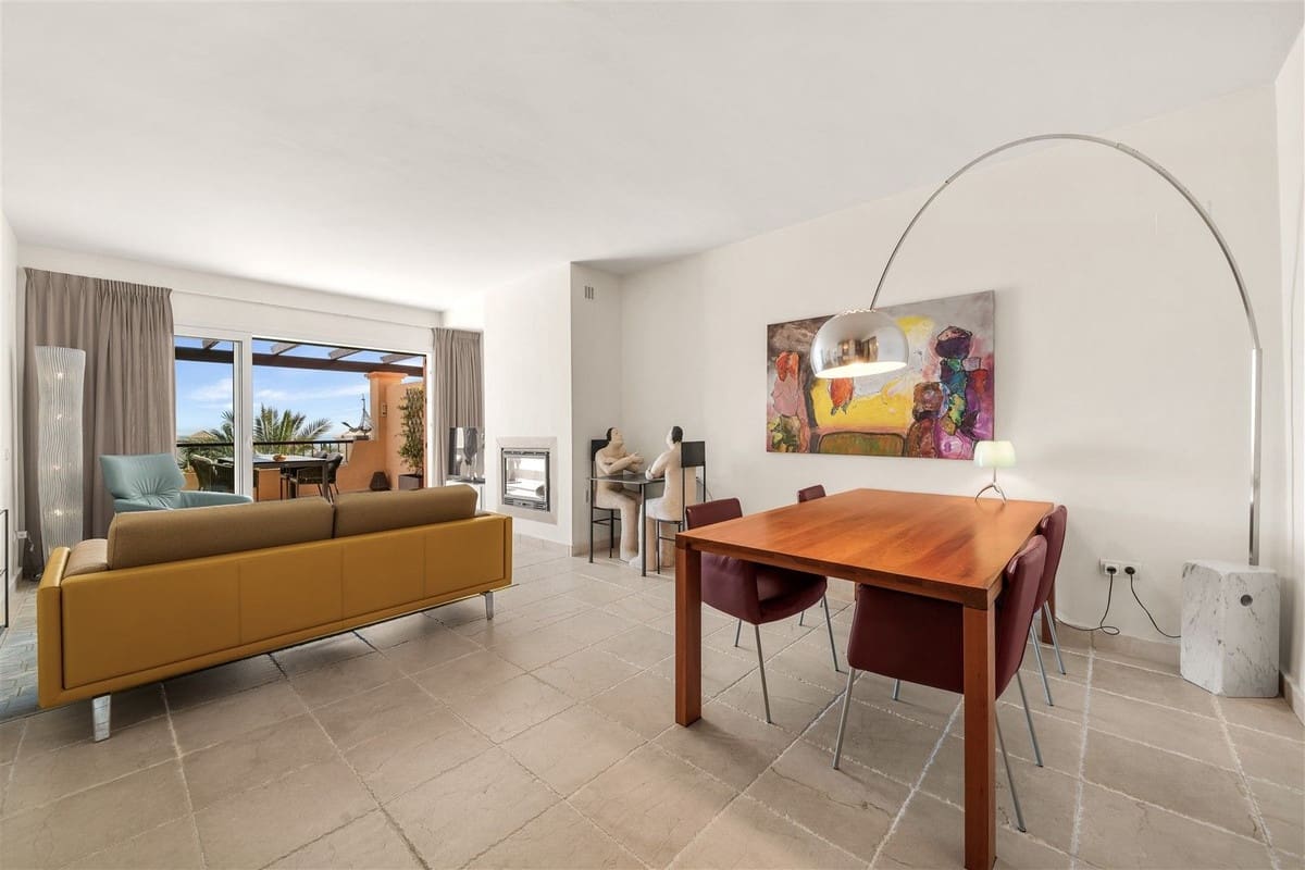 4 soveværelse Lejlighed til salg i Los Flamingos med swimmingpool garage - € 1.100.000 (Ref: 9997798)