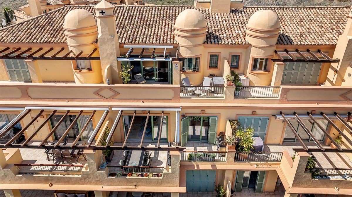 4 soveværelse Lejlighed til salg i Los Flamingos med swimmingpool garage - € 1.100.000 (Ref: 9997798)