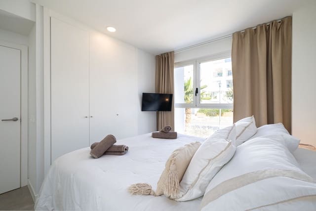 Apartamento de 3 habitaciones en Torrequebrada, Benalmádena en venta con piscina garaje - 1.150.000 € (Ref: 9997799)