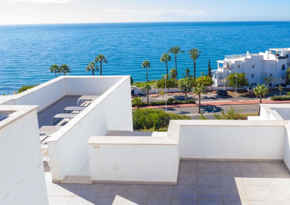Apartamento de 3 habitaciones en Torrequebrada en venta con piscina garaje - 1.150.000 € (Ref: 9997799)