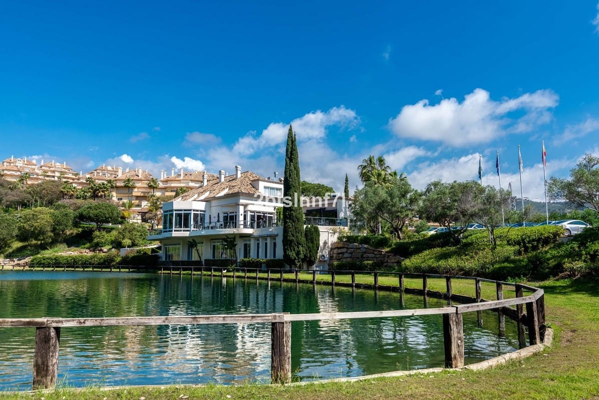 3 camera da letto Appartamento in vendita in Elviria con garage - 1.190.000 € (Rif: 9997800)