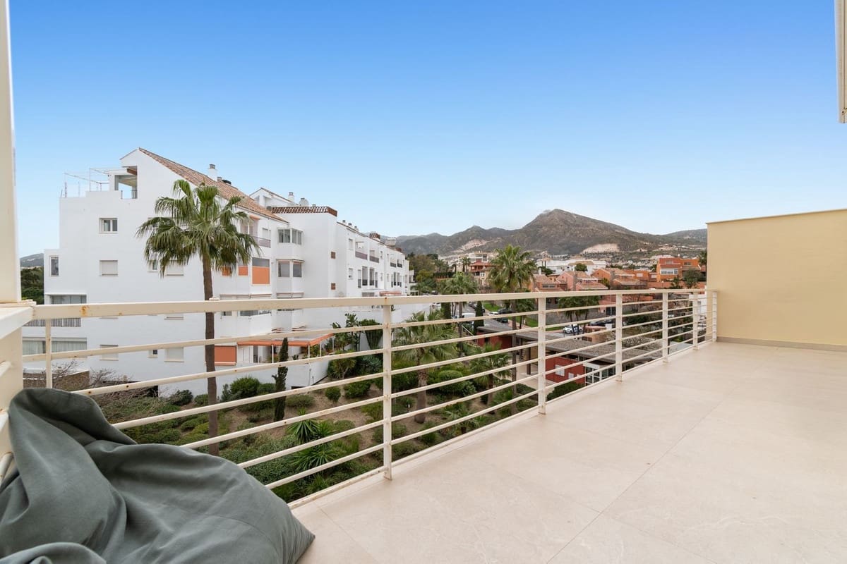 4 sypialnia Apartament na sprzedaż w Benalmadena z basenem garażem - 1 150 000 € (Ref: 9997801)