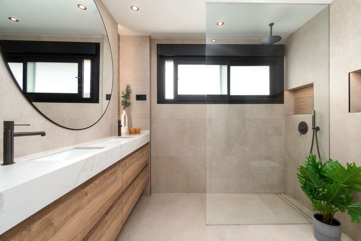4 sypialnia Apartament na sprzedaż w Benalmadena z basenem garażem - 1 150 000 € (Ref: 9997801)