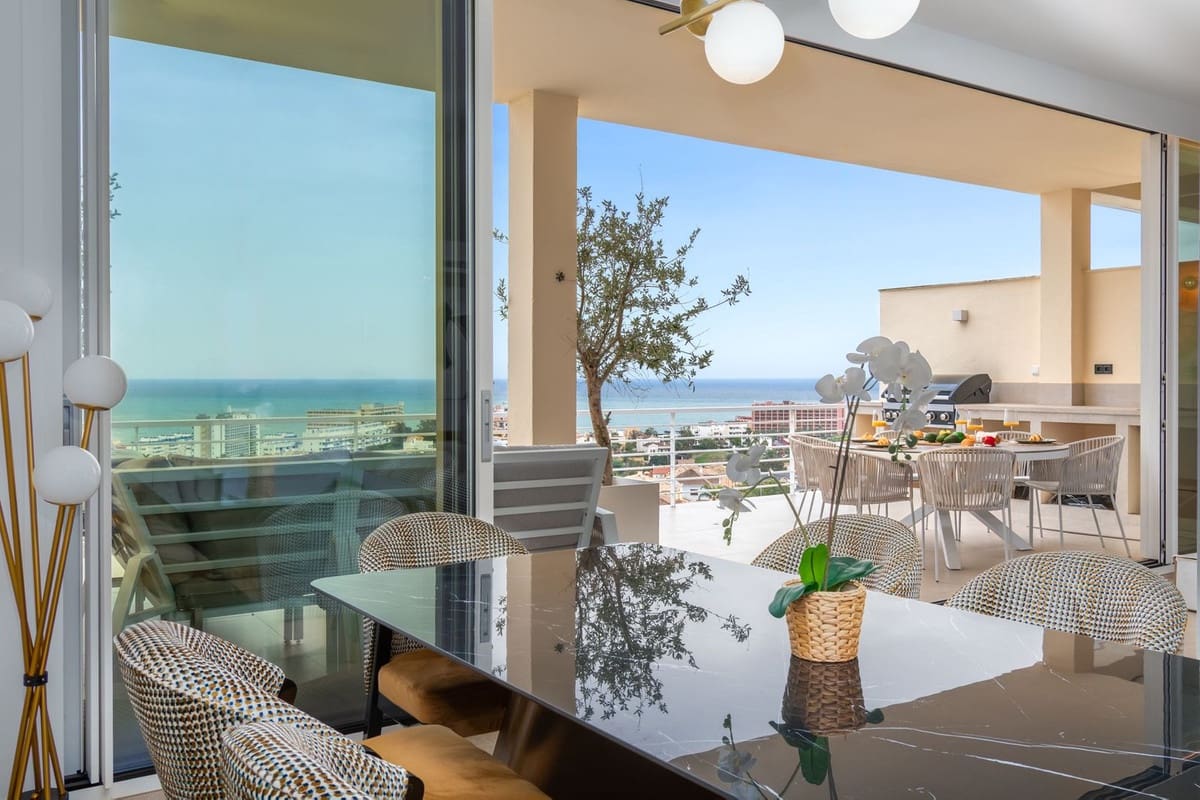 4 sypialnia Apartament na sprzedaż w Benalmadena z basenem garażem - 1 150 000 € (Ref: 9997801)