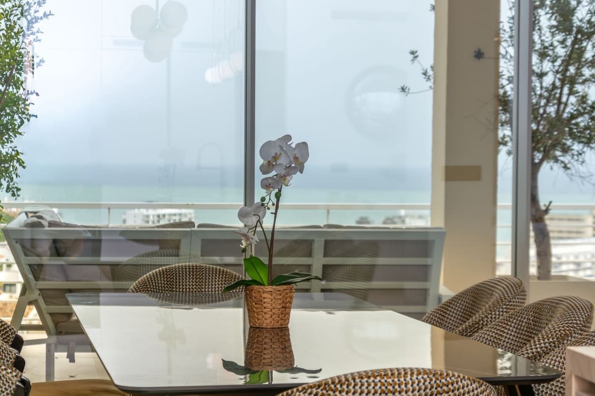 4 sypialnia Apartament na sprzedaż w Benalmadena z basenem garażem - 1 150 000 € (Ref: 9997801)