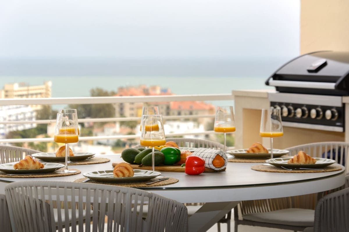 4 sypialnia Apartament na sprzedaż w Benalmadena z basenem garażem - 1 150 000 € (Ref: 9997801)